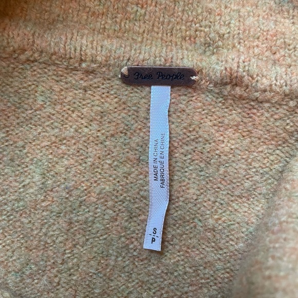 Free People Sweater - Picture 3 of 4